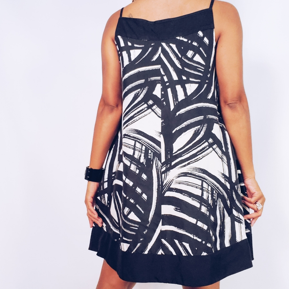 Abstract Dress - Picture 3 of 8